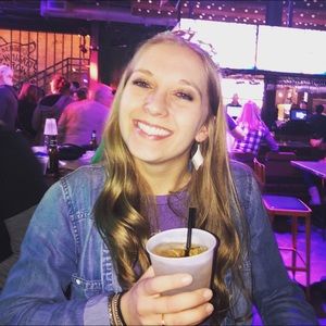 Meet your Posher, Paige